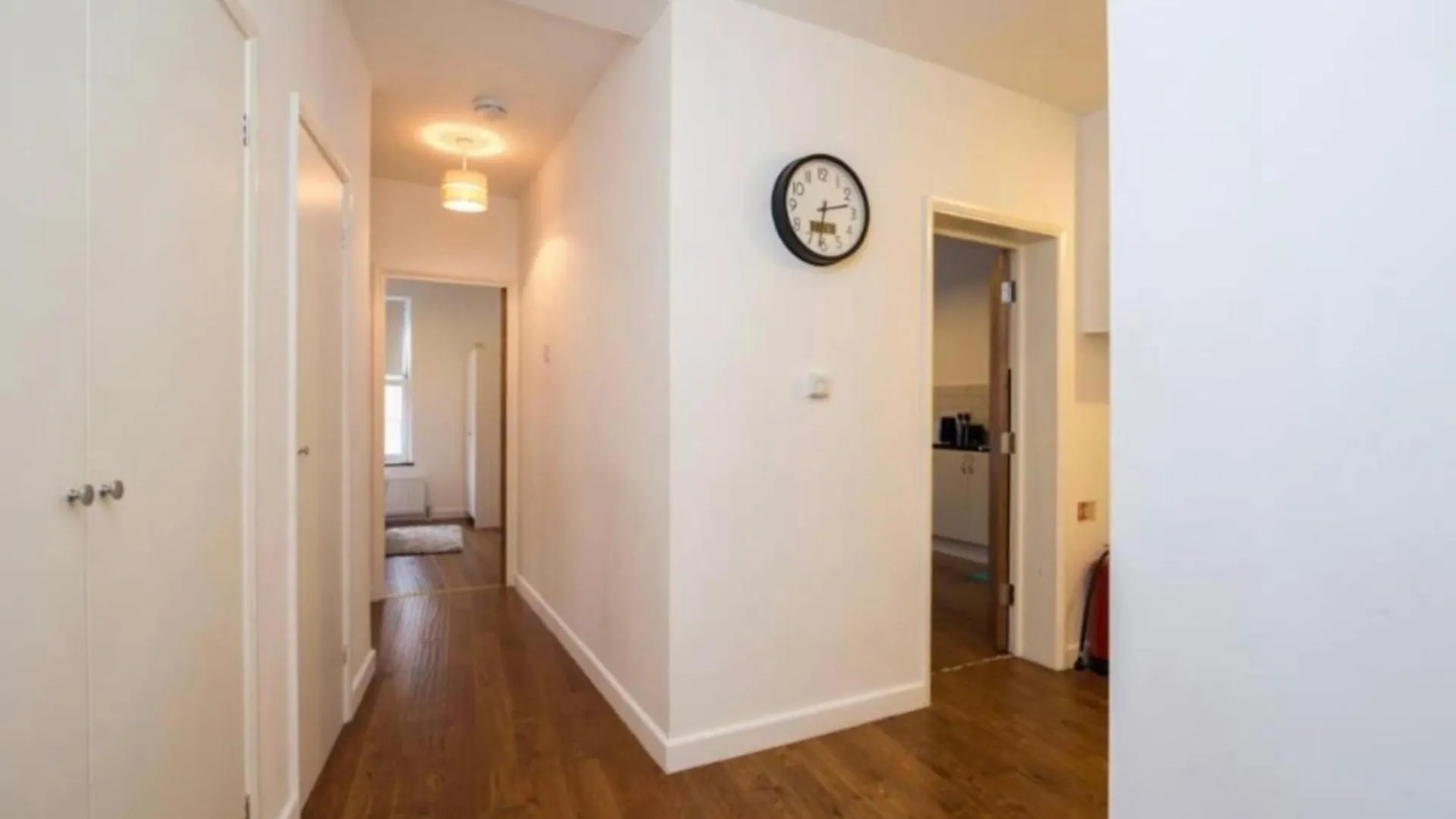 Modern London Apartment With 4 Bedrooms 0*,  United Kingdom