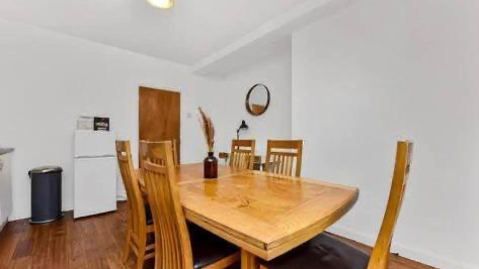 Modern London Apartment With 4 Bedrooms United Kingdom