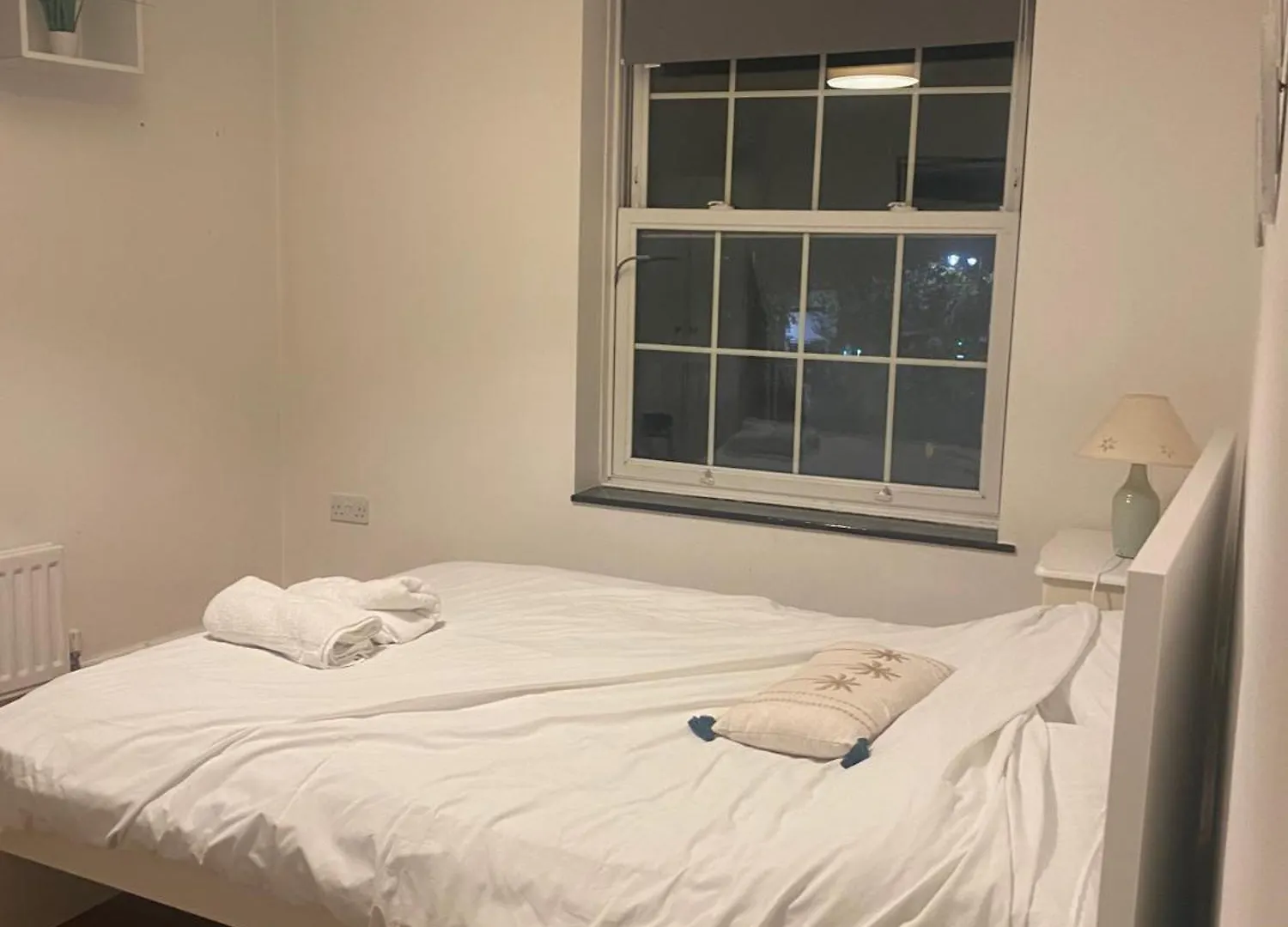 Modern London Apartment With 4 Bedrooms 0*,